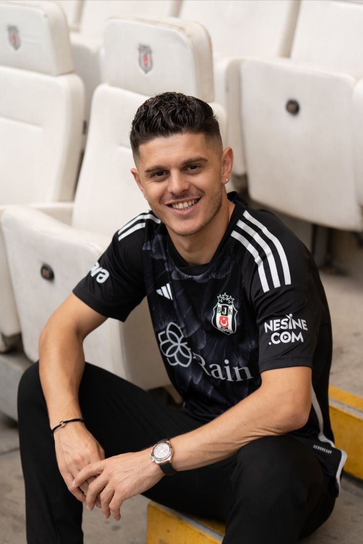 BEŞİKTAŞ’IN DERBİ KOZU MİLOT RASHİCA…